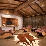 Hotel Du Pas De L'ours Relais Et Châteaux 5*