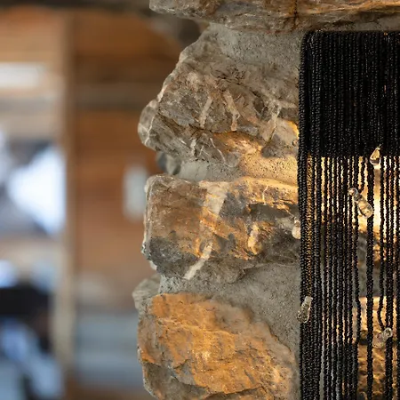 Hotel Du Pas De L'ours Relais Et Châteaux 5*