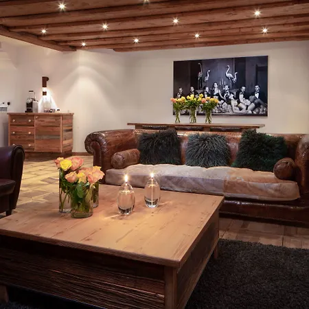 Hotel Du Pas De L'ours Relais Et Châteaux 5*