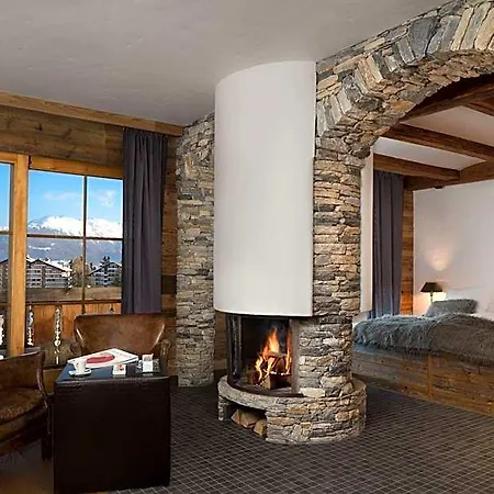 Hotel Du Pas De L'ours Relais Et Châteaux 5*