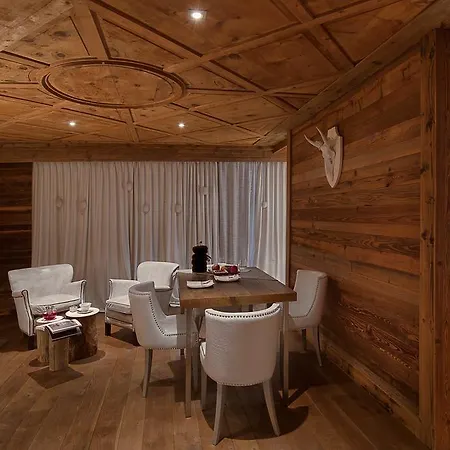 Du Pas De L'ours Relais Et Châteaux Hotel