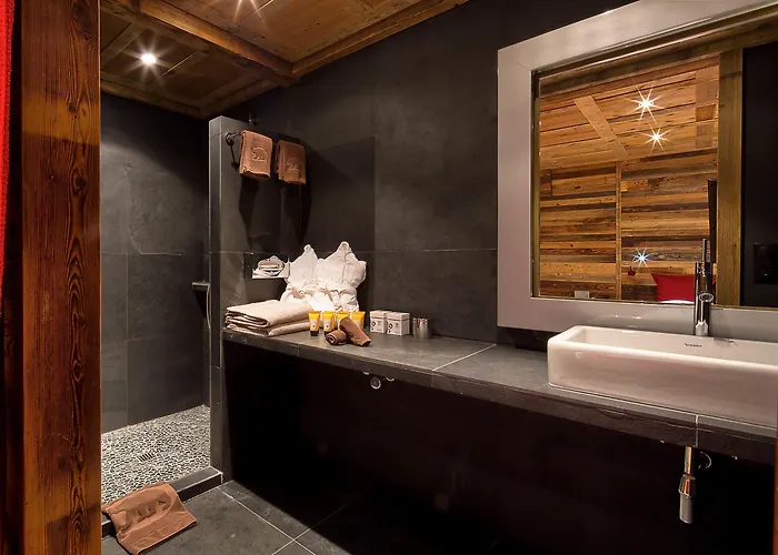 Hotel Du Pas De L'ours Relais Et Châteaux 5*