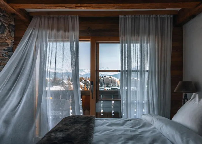 Du Pas De L'ours Relais Et Châteaux Hotel