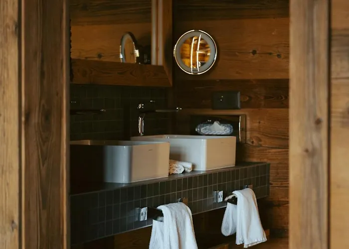 فندق Du Pas De L'ours 